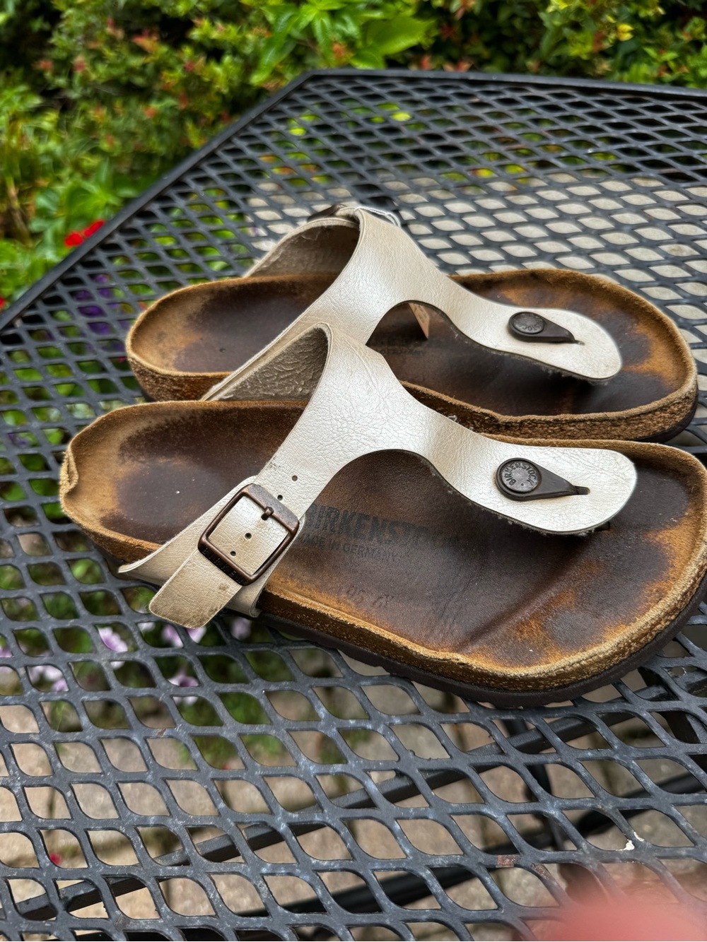 Birkenstock Gizeh Birko Flor Thong Sandals Metallic Champagne Size EU 38 US 7